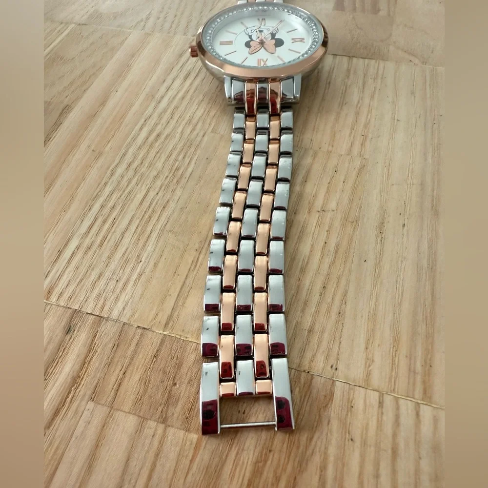 Disney Minnie Mouse two toned watch NEW BATTERY